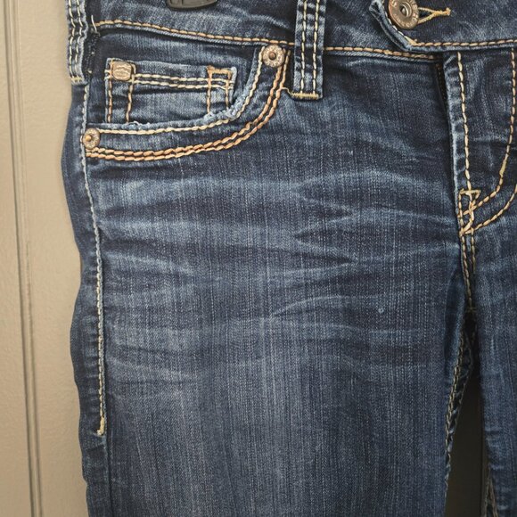 Silver Tuesday Bootcut Women's Distressed Blue Jeans Size 27x33 - Picture 2 of 16